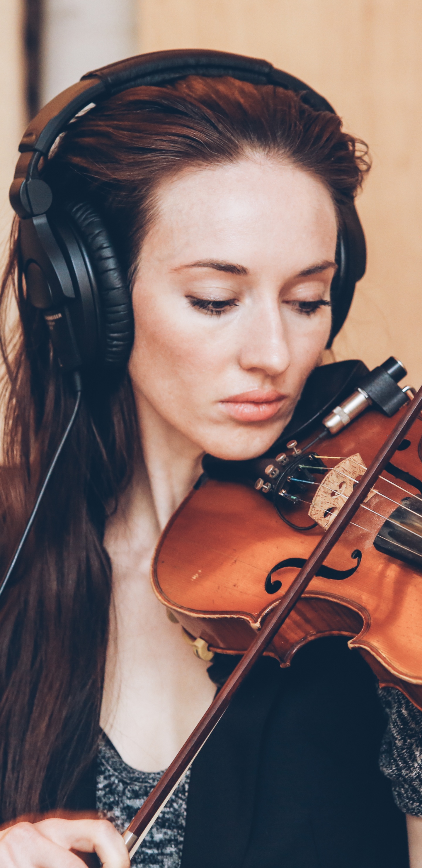Violin, Headphones, Cello, String Instrument, Violinist. Wallpaper in 1440x2960 Resolution