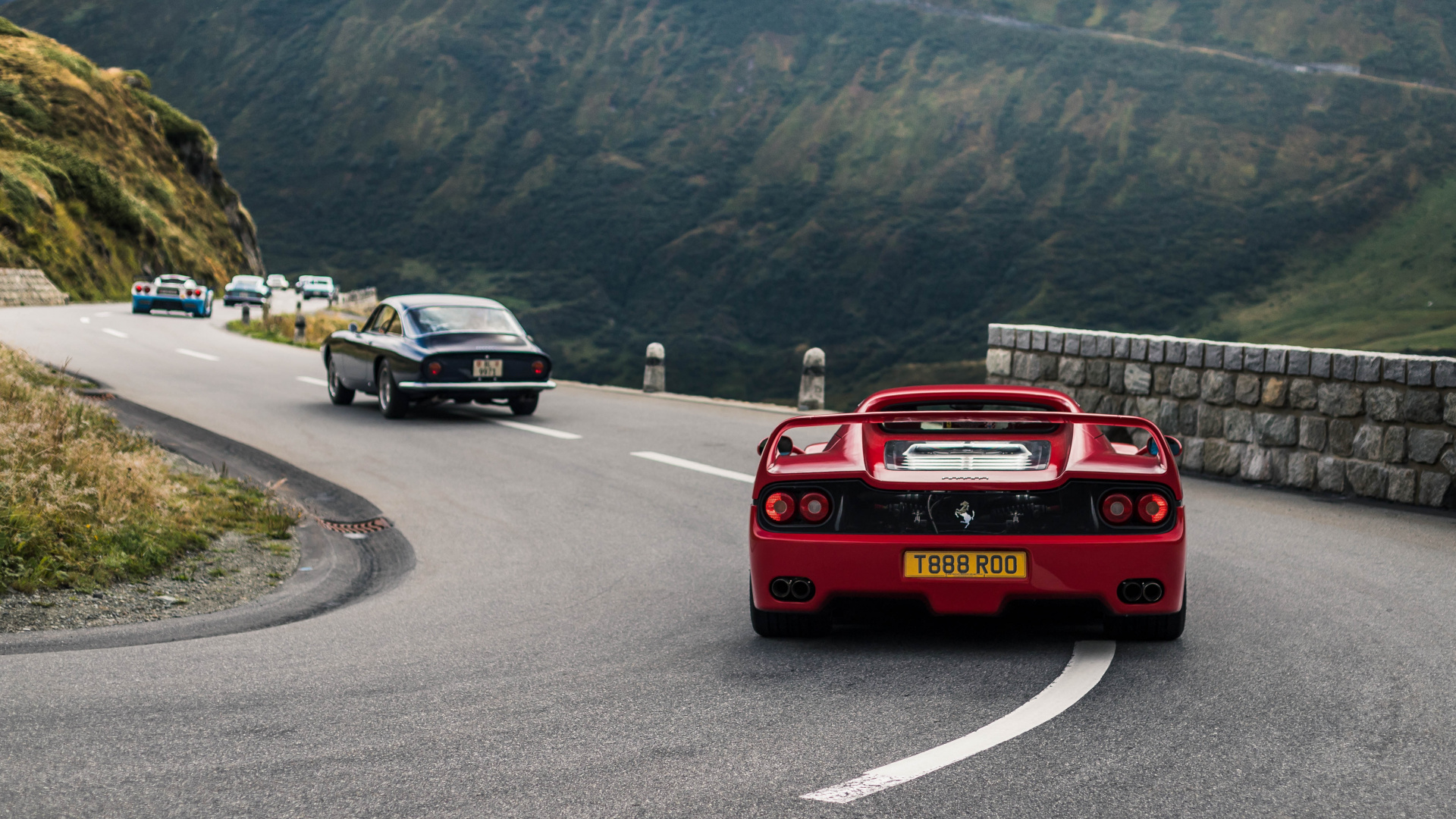 Bmw m 3 Rouge Sur Route Pendant la Journée. Wallpaper in 1920x1080 Resolution