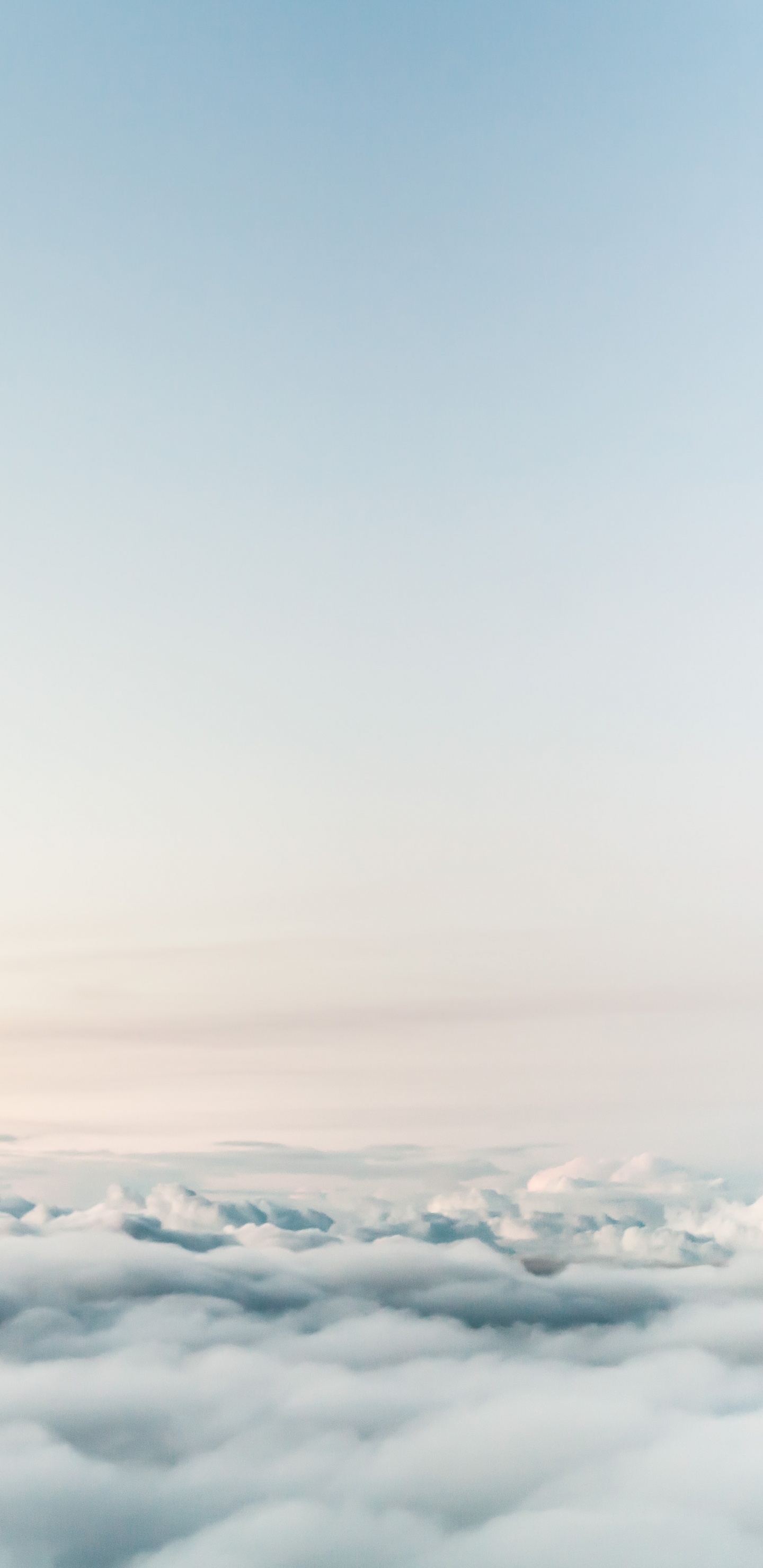 Weiße Wolken Über Den Bergen. Wallpaper in 1440x2960 Resolution