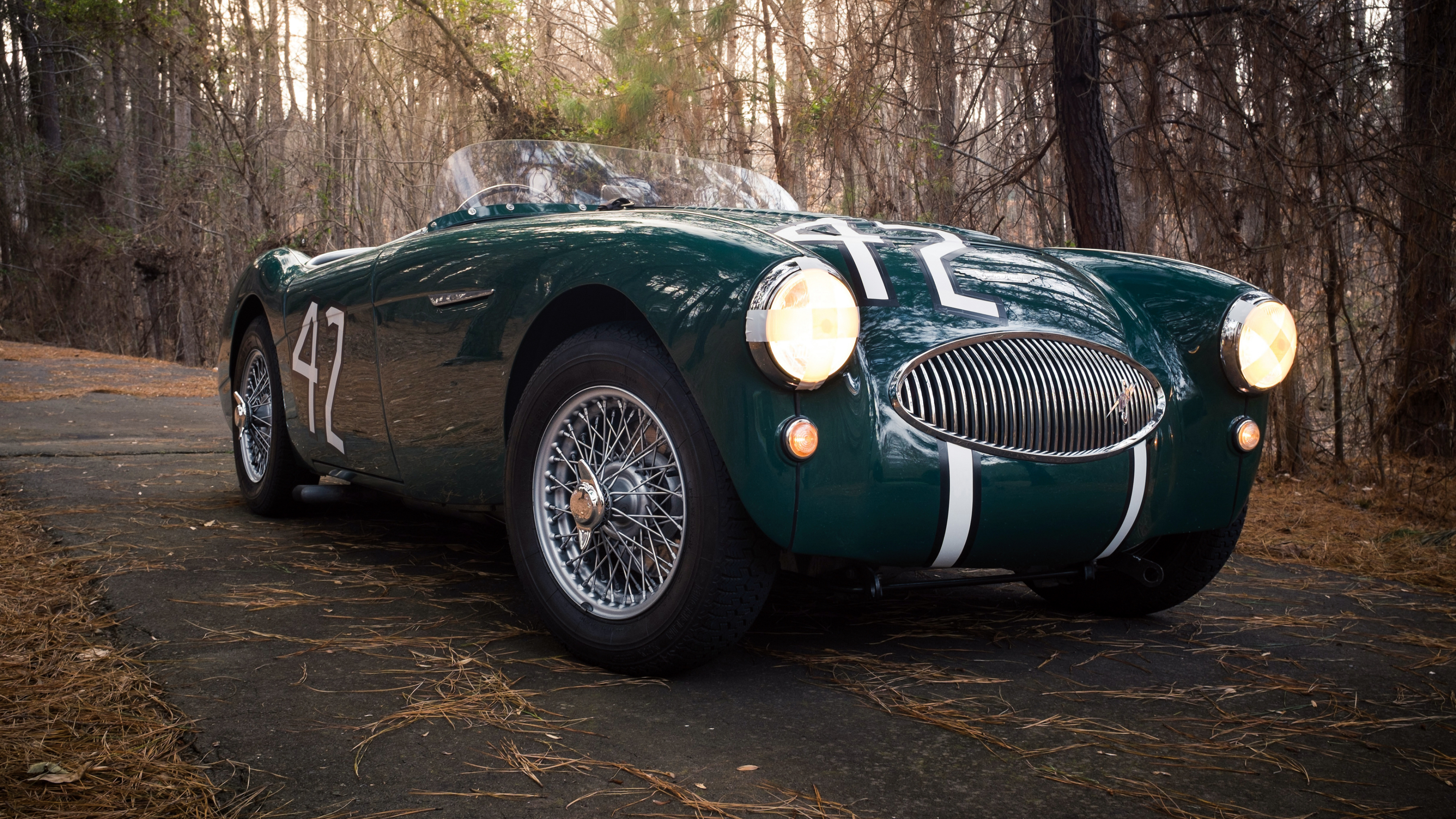 Porsche 911 Negro Estacionado en la Carretera Durante el Día. Wallpaper in 3840x2160 Resolution