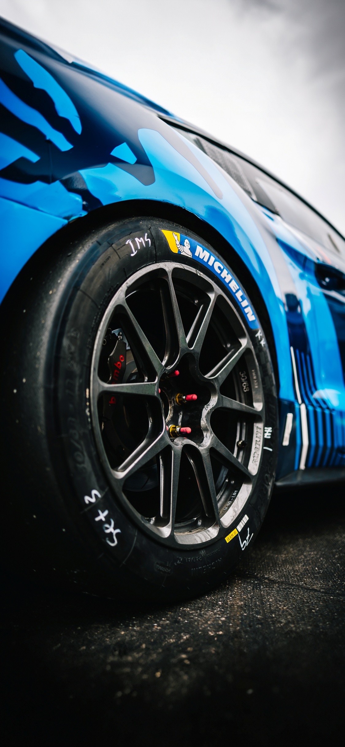 Grand Tourer, Sportwagen, Car, Volkswagen, Sport Auto Racing. Wallpaper in 1125x2436 Resolution