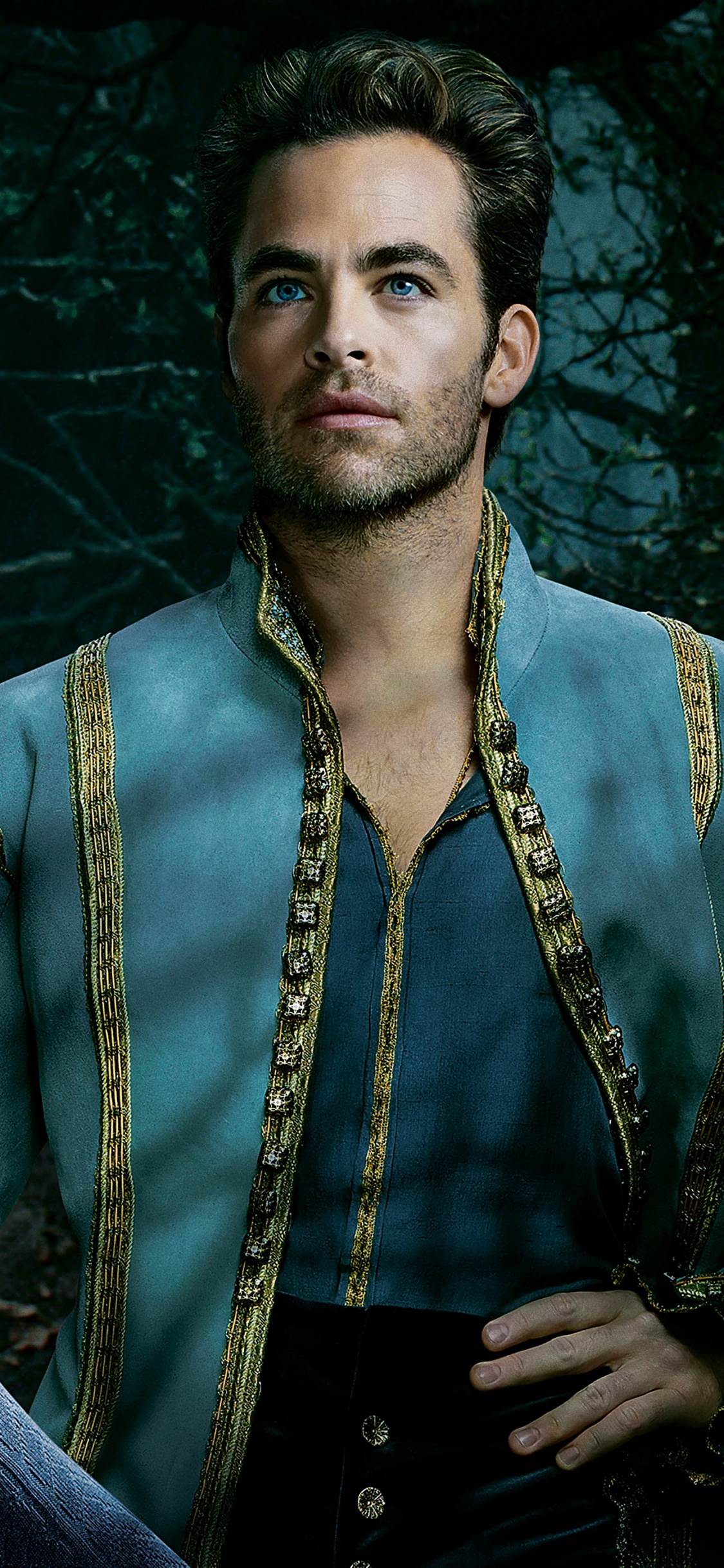 L'homme en Jean Bleu à Côté de la Femme en Chemise à Manches Longues Orange. Wallpaper in 1125x2436 Resolution