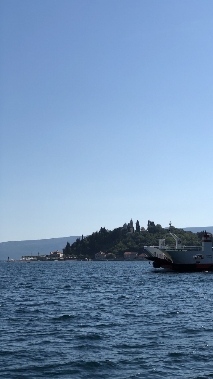 Sea, Watercraft, Boat, Ocean, Horizon. Wallpaper in 720x1280 Resolution
