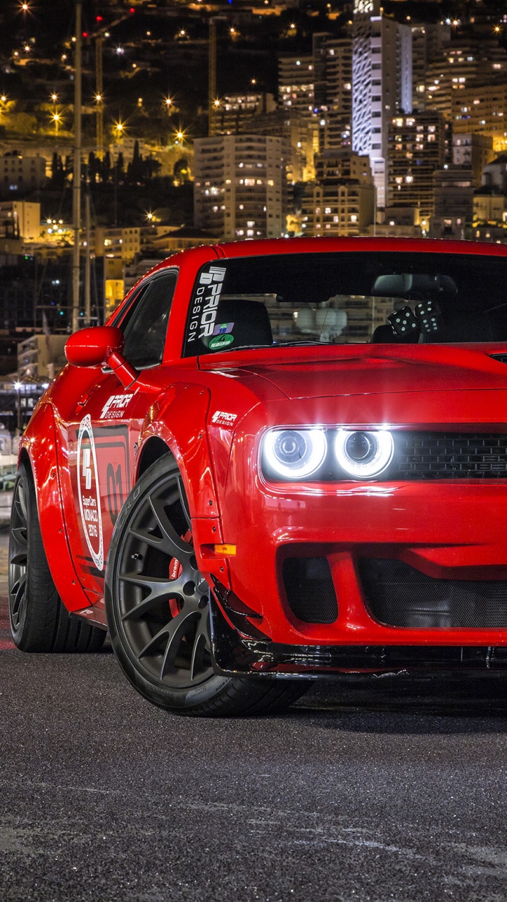 Bmw m 3 Rojo en la Carretera Durante la Noche. Wallpaper in 720x1280 Resolution