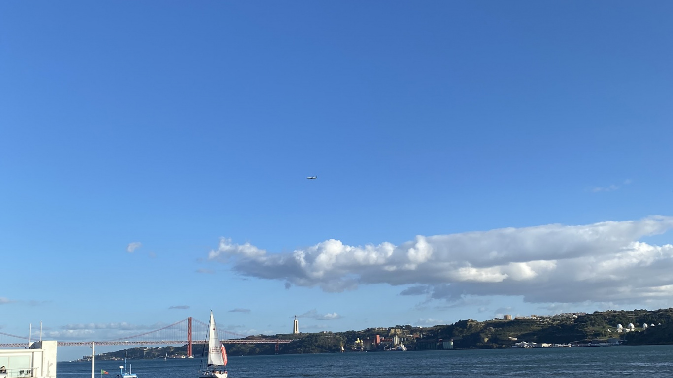 Water, Ferry, Waterway, Watercraft, Horizon. Wallpaper in 1366x768 Resolution