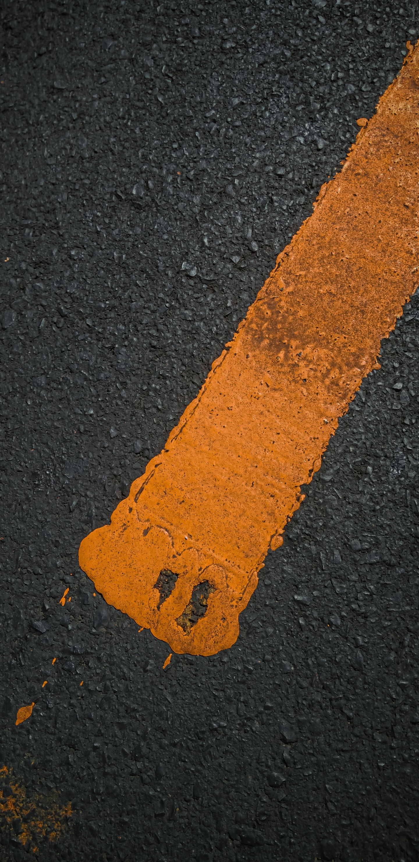 Barra Rectangular Amarilla Sobre Textil Negro. Wallpaper in 1440x2960 Resolution