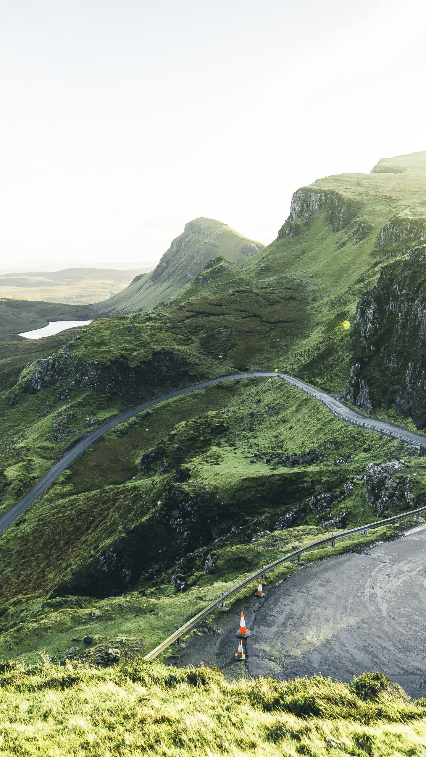 Quiraing, Wasserressourcen, Cloud, Piste, Naturlandschaft. Wallpaper in 1440x2560 Resolution