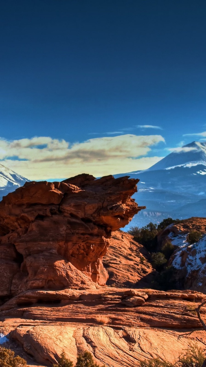 Brown Rocky Mountain Under Blue Sky During Daytime. Wallpaper in 720x1280 Resolution