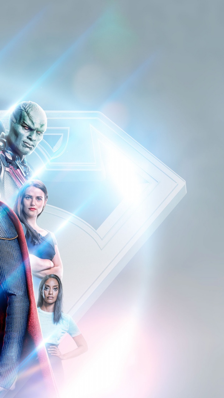 3 Femmes Souriantes et Debout. Wallpaper in 720x1280 Resolution