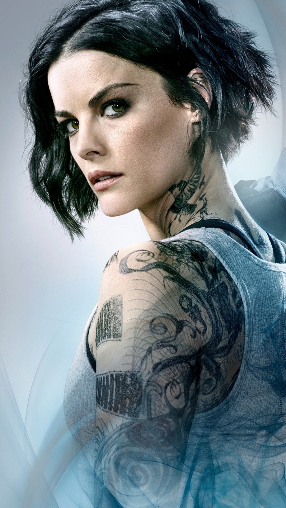 Man in Blue and Black Shirt. Wallpaper in 1080x1920 Resolution