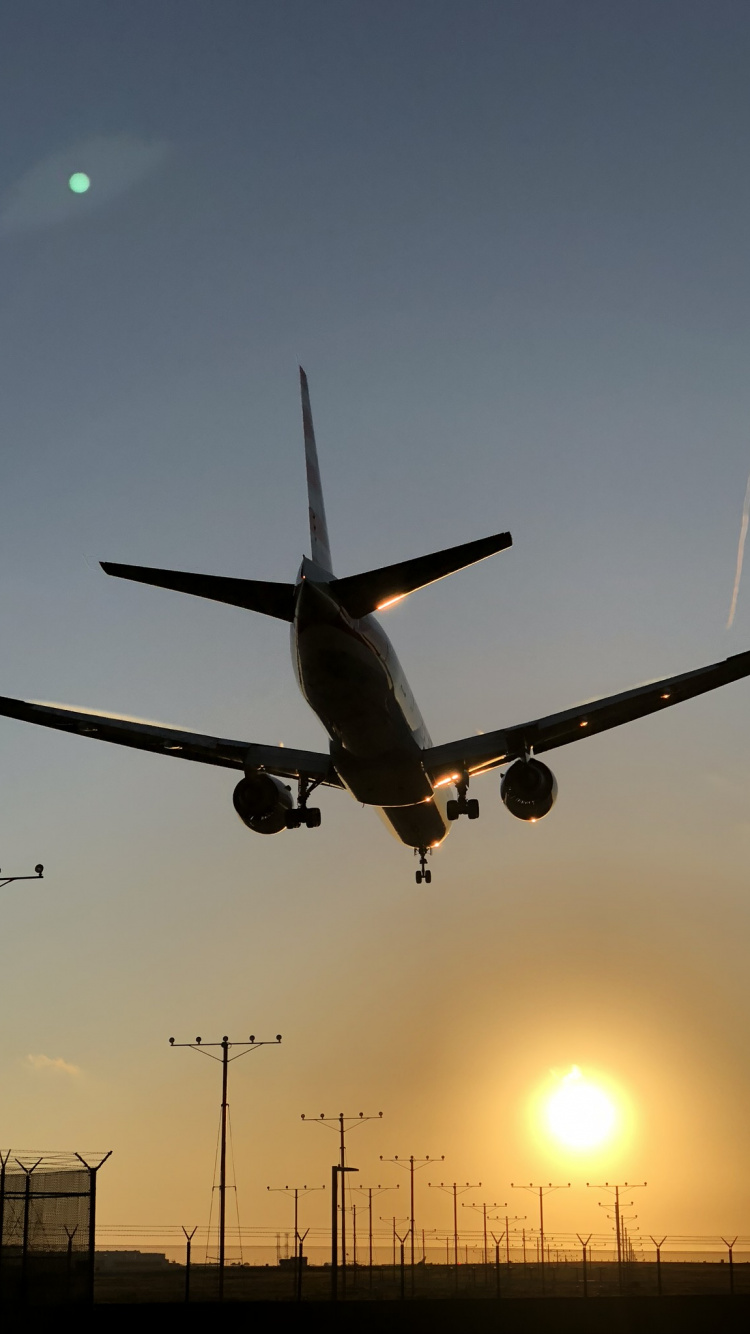 Fluggesellschaft, Boeing 737 Nächste Generation, Boeing 777, Airbus, Flugreise. Wallpaper in 750x1334 Resolution