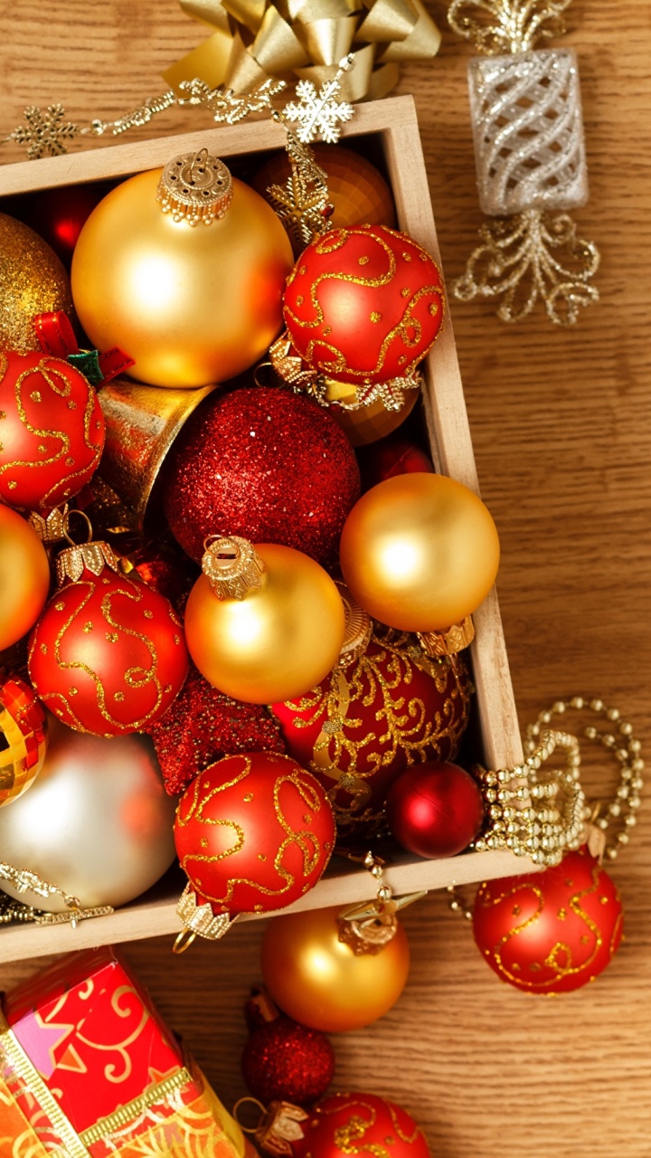 Neujahr, Weihnachten, Christmas Ornament, Weihnachtsdekoration, Lametta. Wallpaper in 720x1280 Resolution