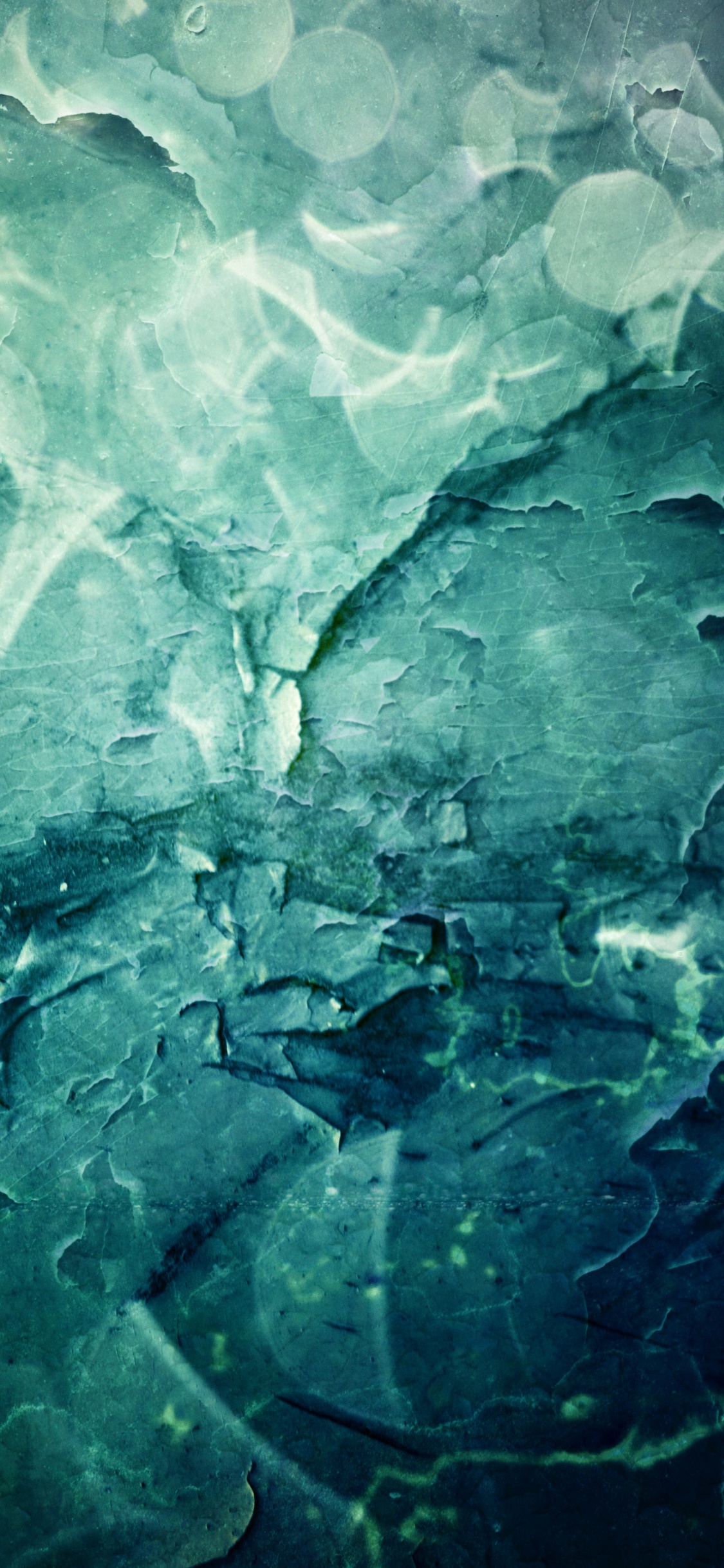 Pintura Abstracta en Blanco y Negro. Wallpaper in 1125x2436 Resolution