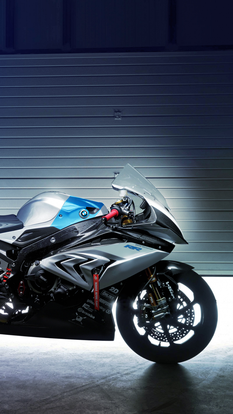 Black and Silver Sports Bike. Wallpaper in 750x1334 Resolution