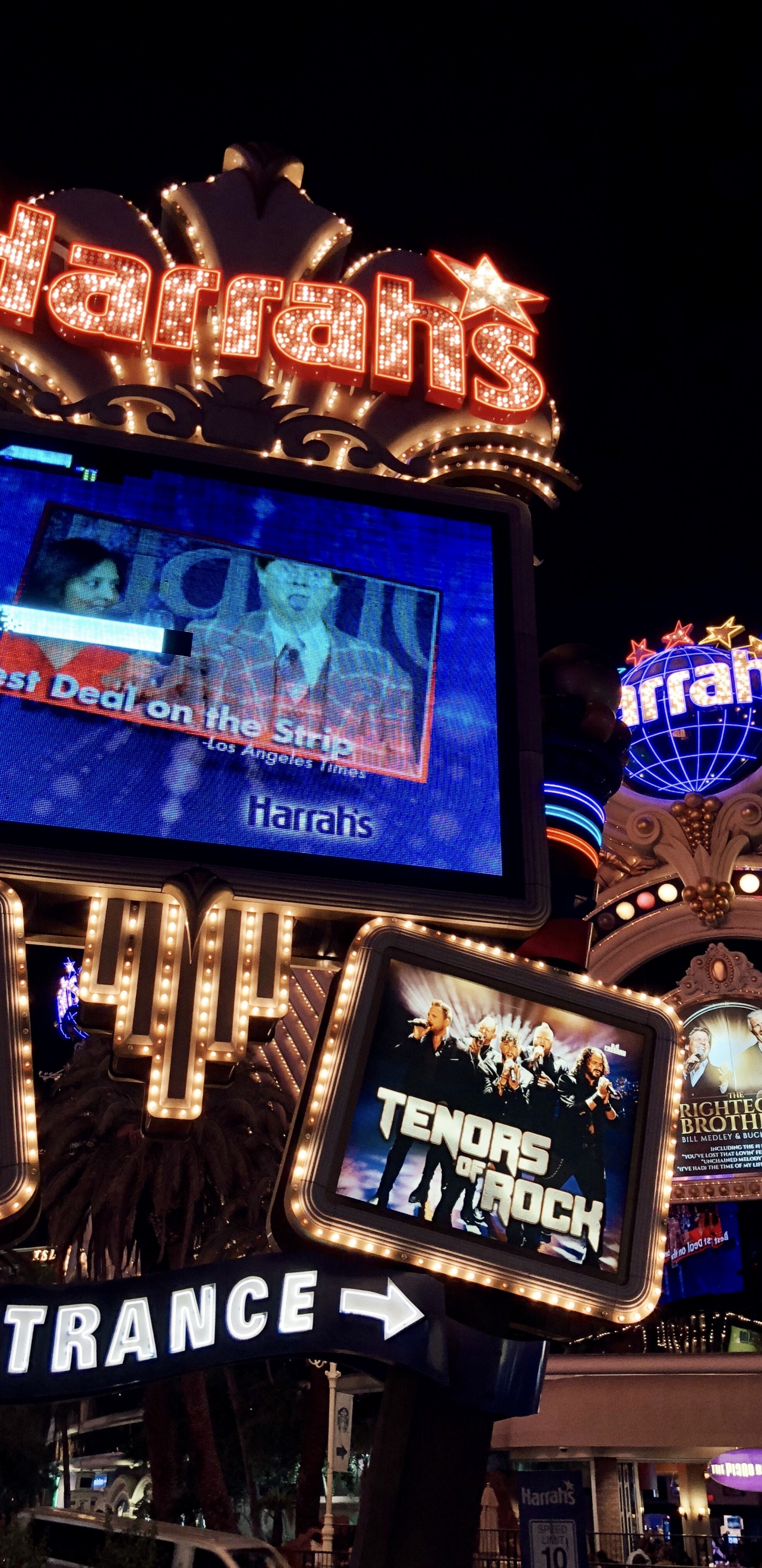 Vegas, Strip de Las Vegas, el Cartel Electrónico, Letrero, Publicidad. Wallpaper in 1440x2960 Resolution