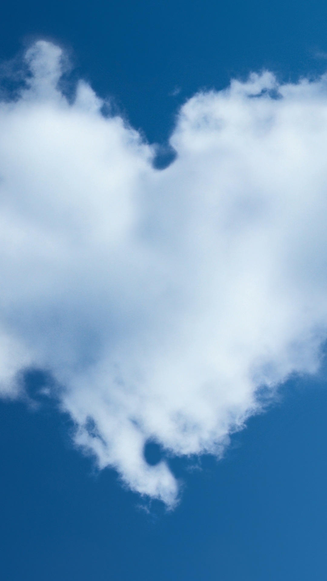 Cœur, Blue, la Journée, Cumulus, Atmosphère. Wallpaper in 1080x1920 Resolution