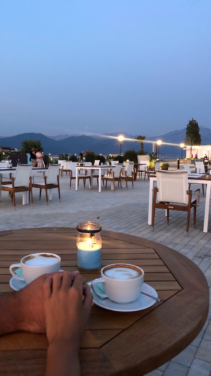 Resort, Penthouse Apartment, Water, Roof, Real Estate. Wallpaper in 720x1280 Resolution