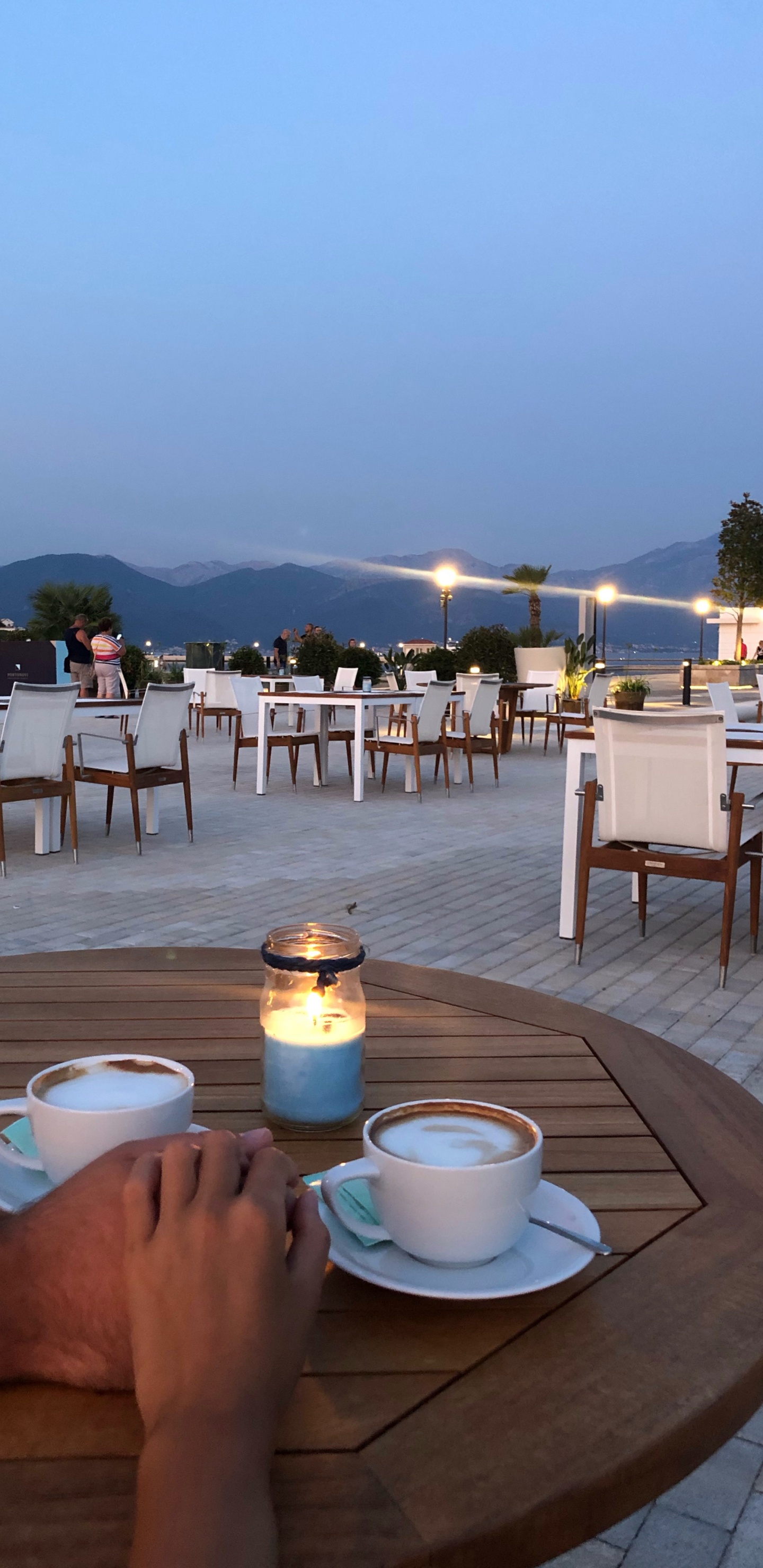 Resort, Penthouse-Wohnung, Wasser, Dach, Immobilie. Wallpaper in 1440x2960 Resolution