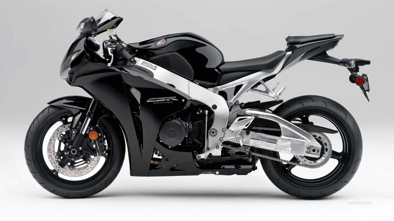 Black and Silver Sports Bike. Wallpaper in 1366x768 Resolution