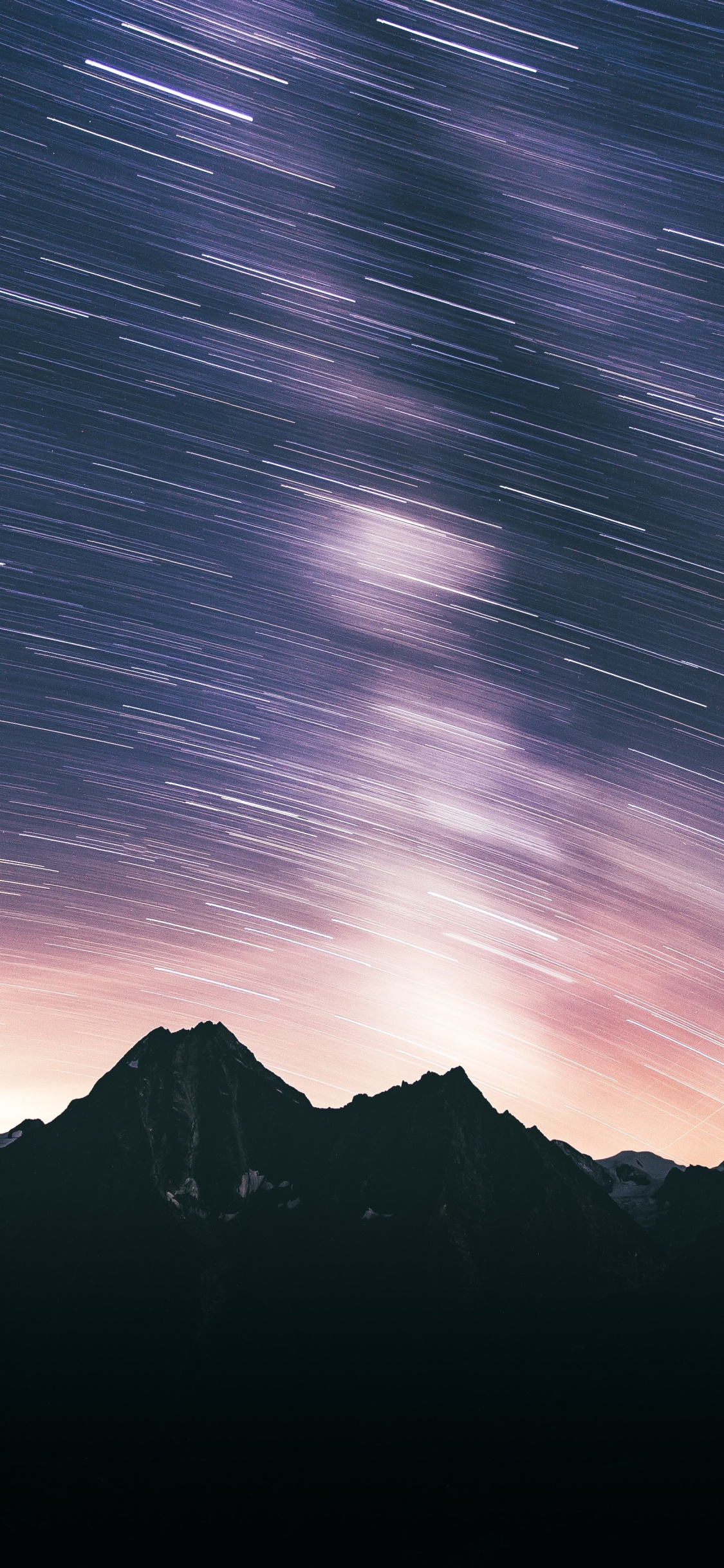 Nacht, Bergigen Landschaftsformen, Atmosphäre, Bergkette, Horizont. Wallpaper in 1125x2436 Resolution