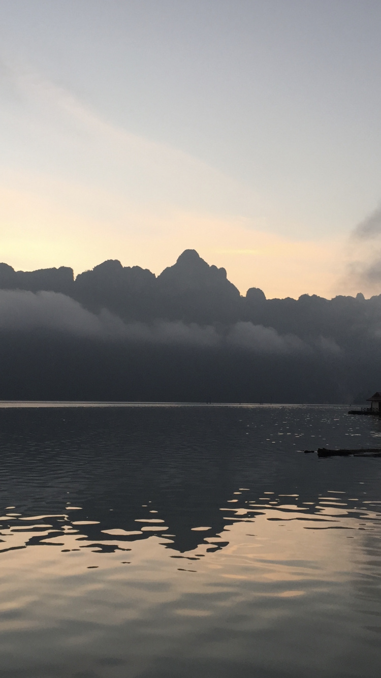Reflexión, Agua, Los Recursos de Agua, Líquido, Atardecer. Wallpaper in 750x1334 Resolution