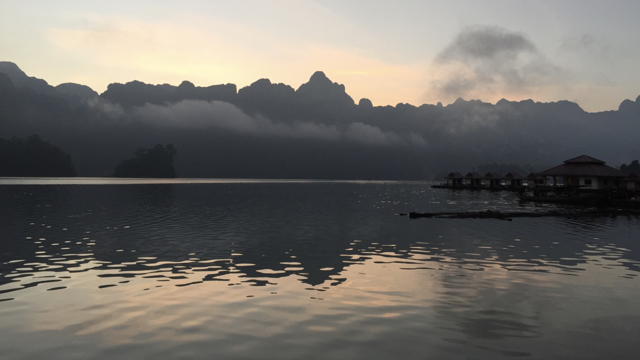 Reflexion, Wasser, Wasserressourcen, Flüssigkeit, Bank. Wallpaper in 1280x720 Resolution