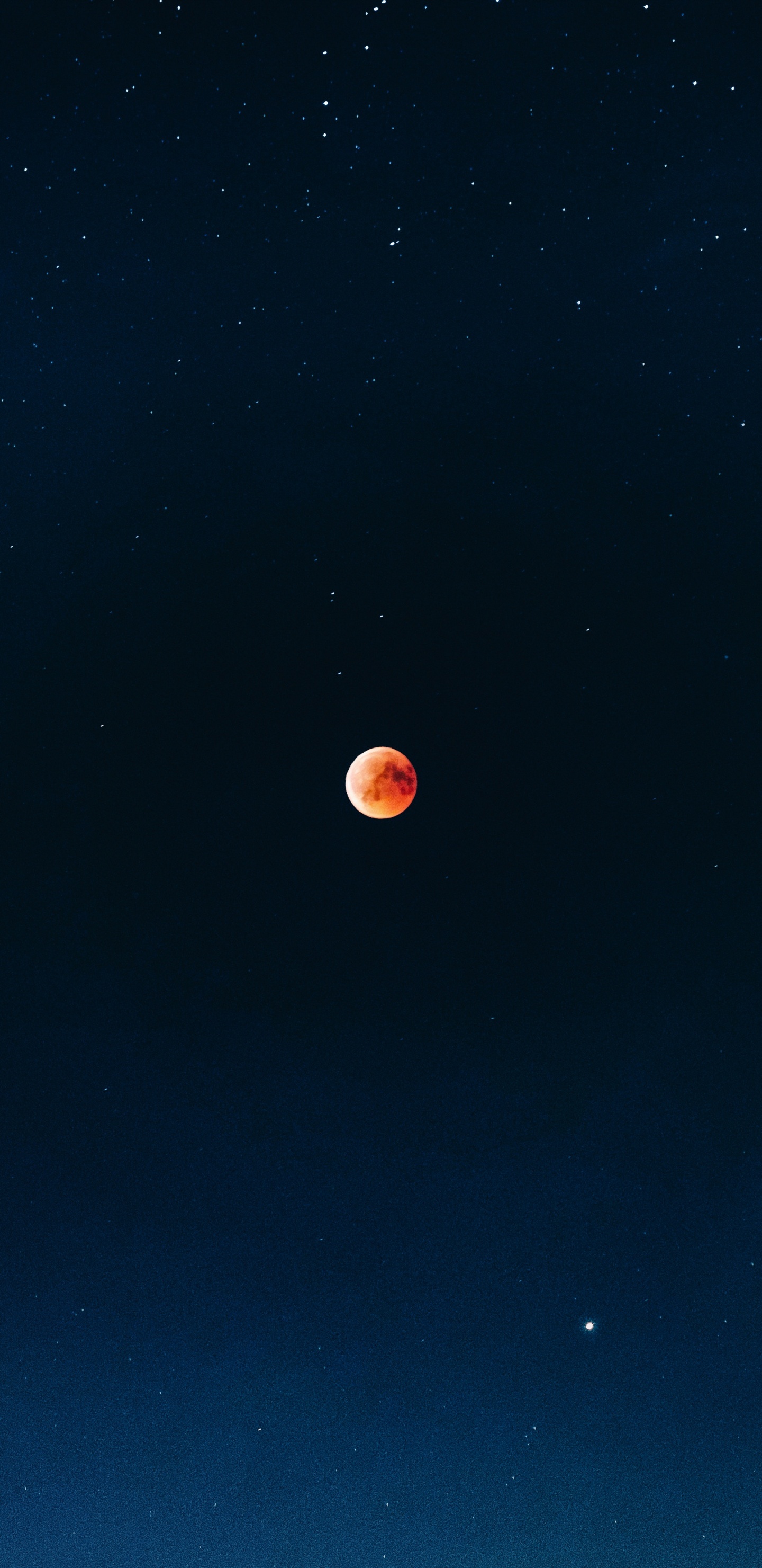 Blauer Himmel Mit Sternen Während Der Nacht. Wallpaper in 1440x2960 Resolution