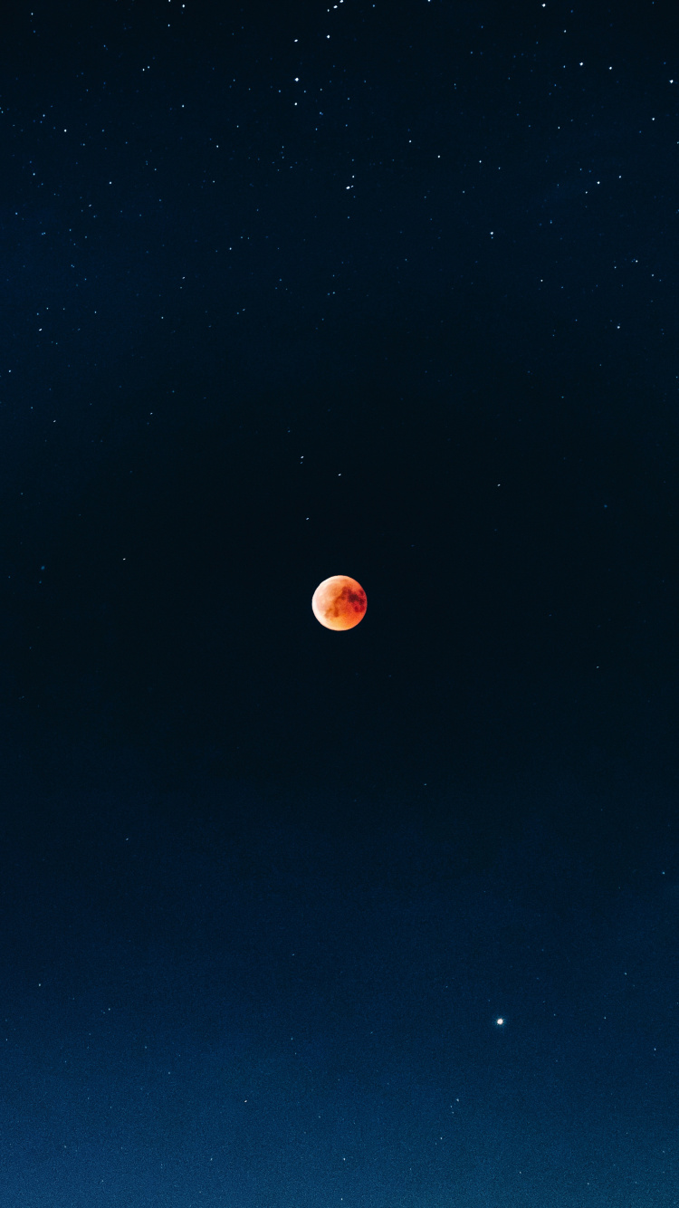 Blauer Himmel Mit Sternen Während Der Nacht. Wallpaper in 750x1334 Resolution