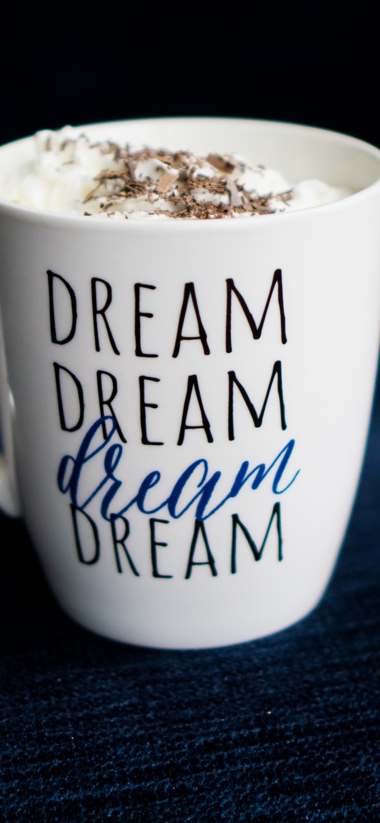 Mug en Céramique Blanche et Noire. Wallpaper in 1242x2688 Resolution