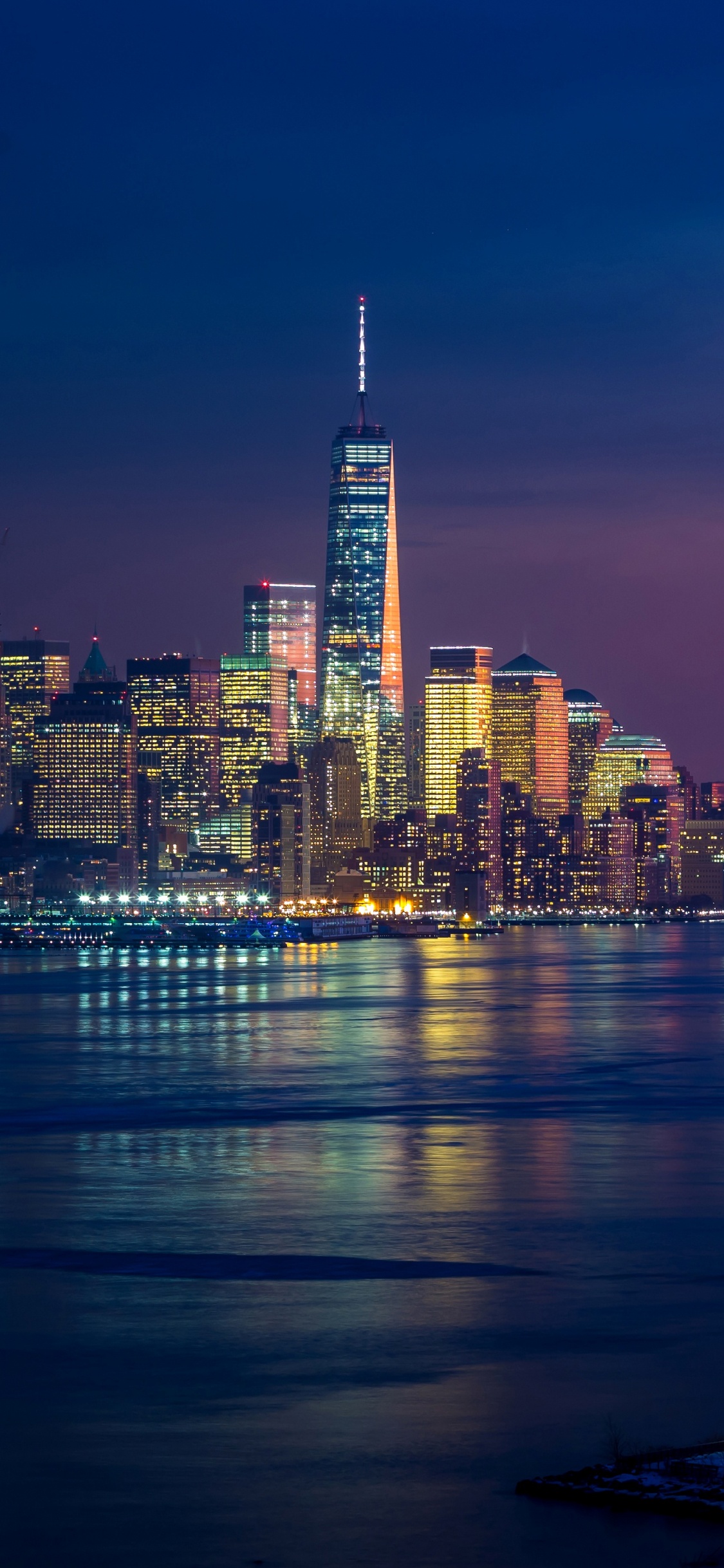 Skyline Der Stadt Bei Nacht Night. Wallpaper in 1125x2436 Resolution