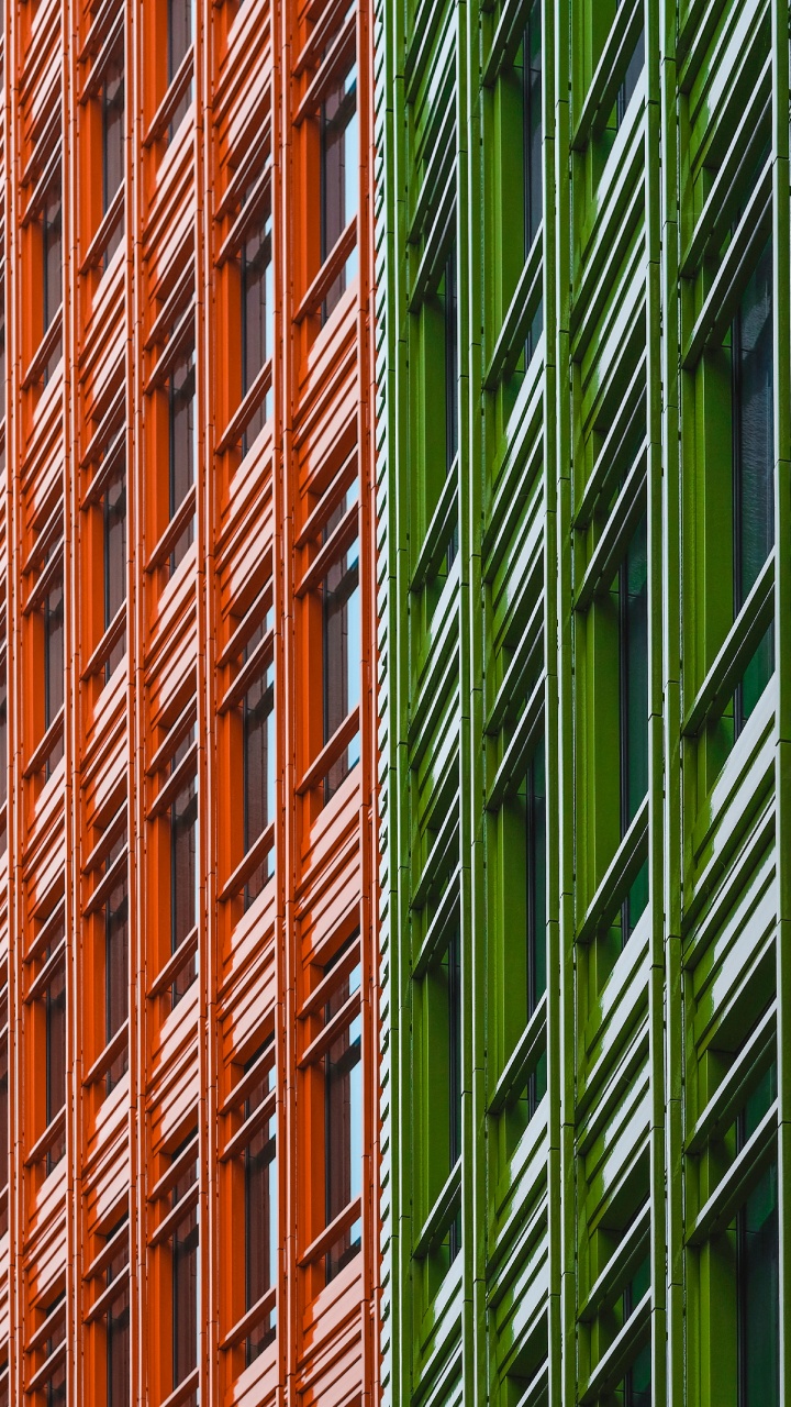 Grüne Und Braune Bambuspflanzen. Wallpaper in 720x1280 Resolution