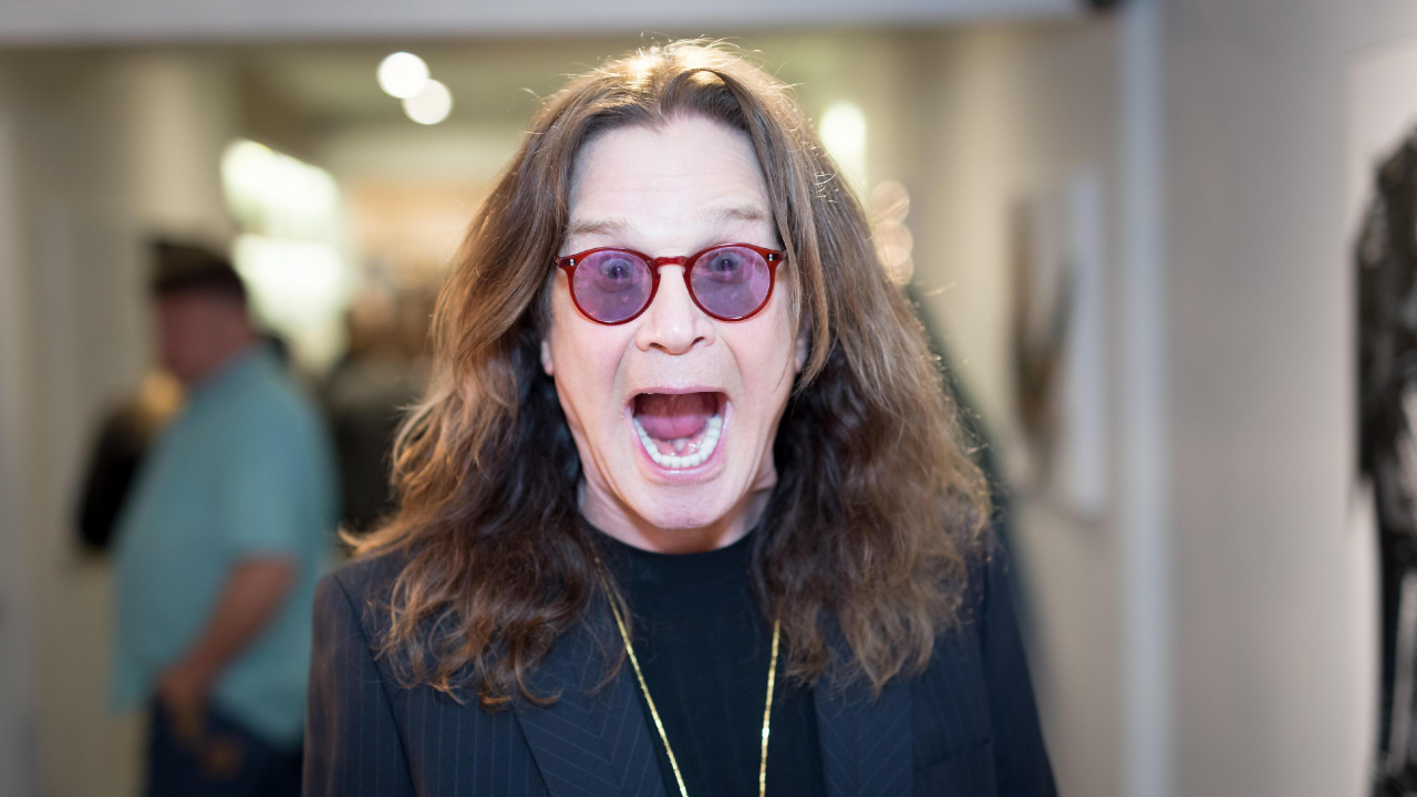 Ozzy Osbourne, Pas Plus de Tours II, Black Sabbath, Lunettes, Sourire. Wallpaper in 1280x720 Resolution