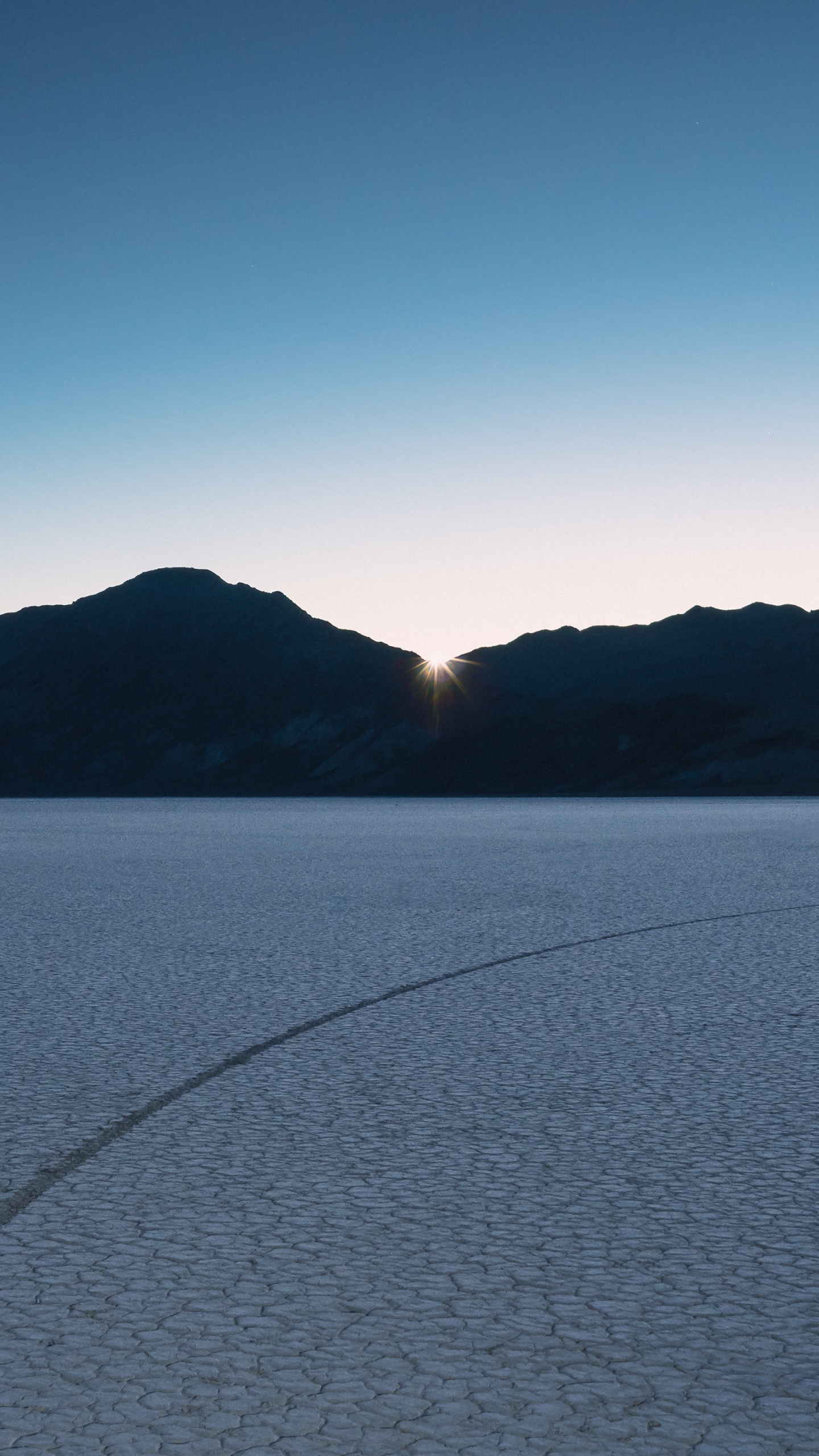Macaron, Mojave Desert, Apples, Mountain, Water. Wallpaper in 1440x2560 Resolution