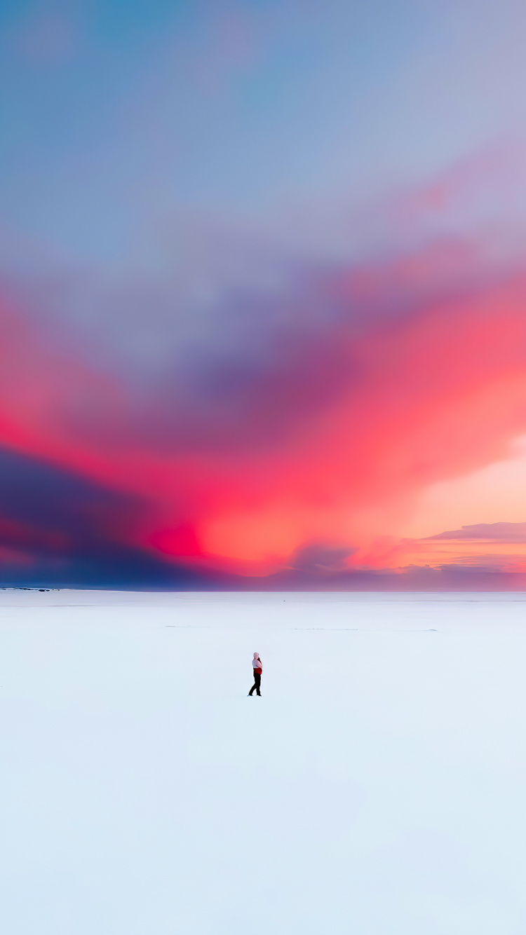 Eau, Les Gens Dans la Nature, Pente, Paysage Naturel, Afterglow. Wallpaper in 750x1334 Resolution