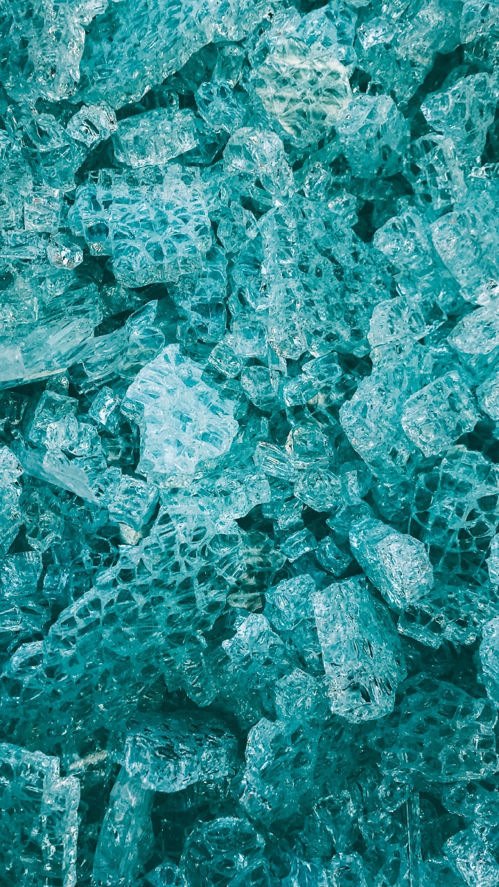 Blue and White Stone Fragments. Wallpaper in 720x1280 Resolution