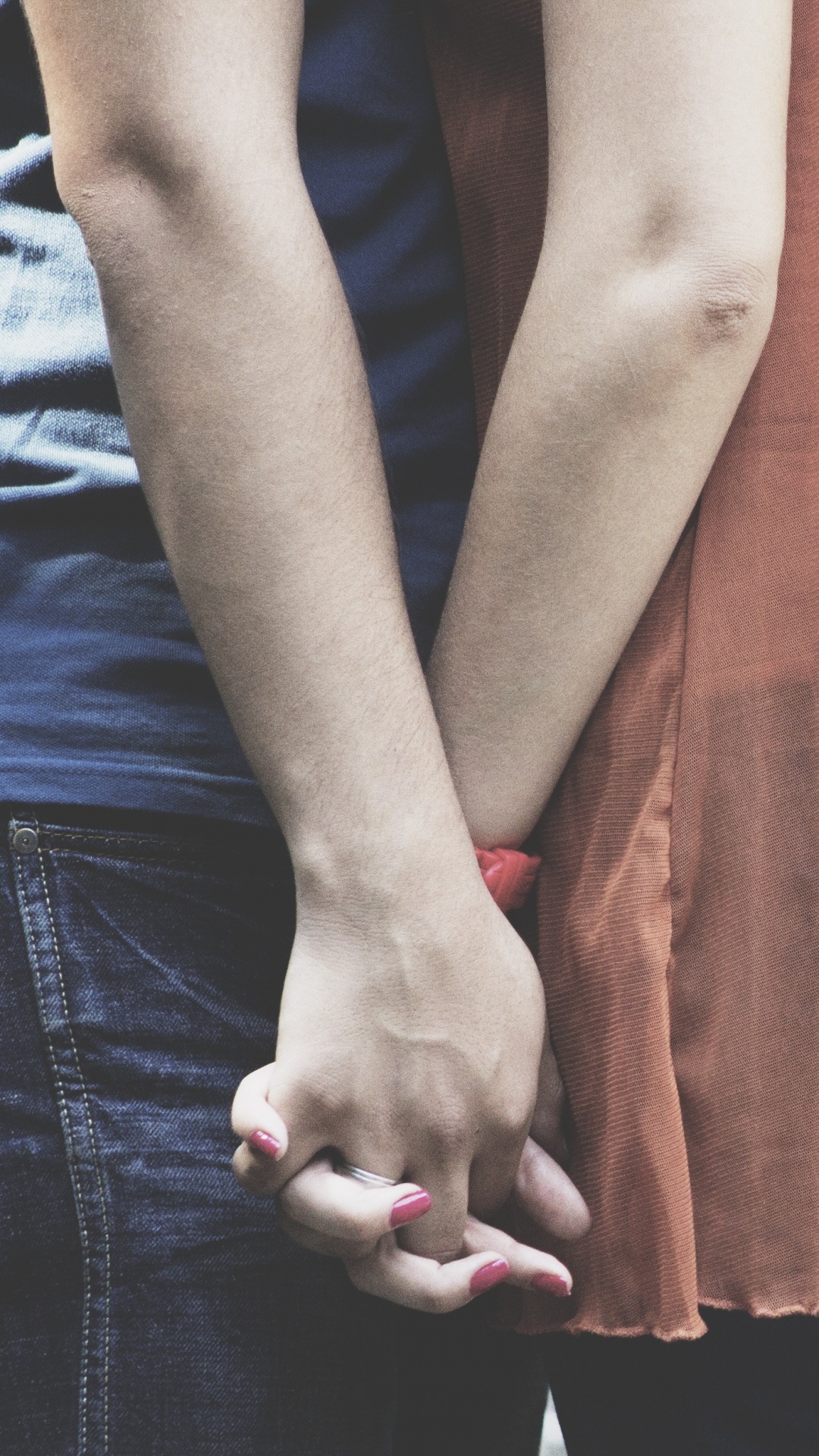 Romantik, Kleidung, Arm, Bein, Hand. Wallpaper in 1080x1920 Resolution