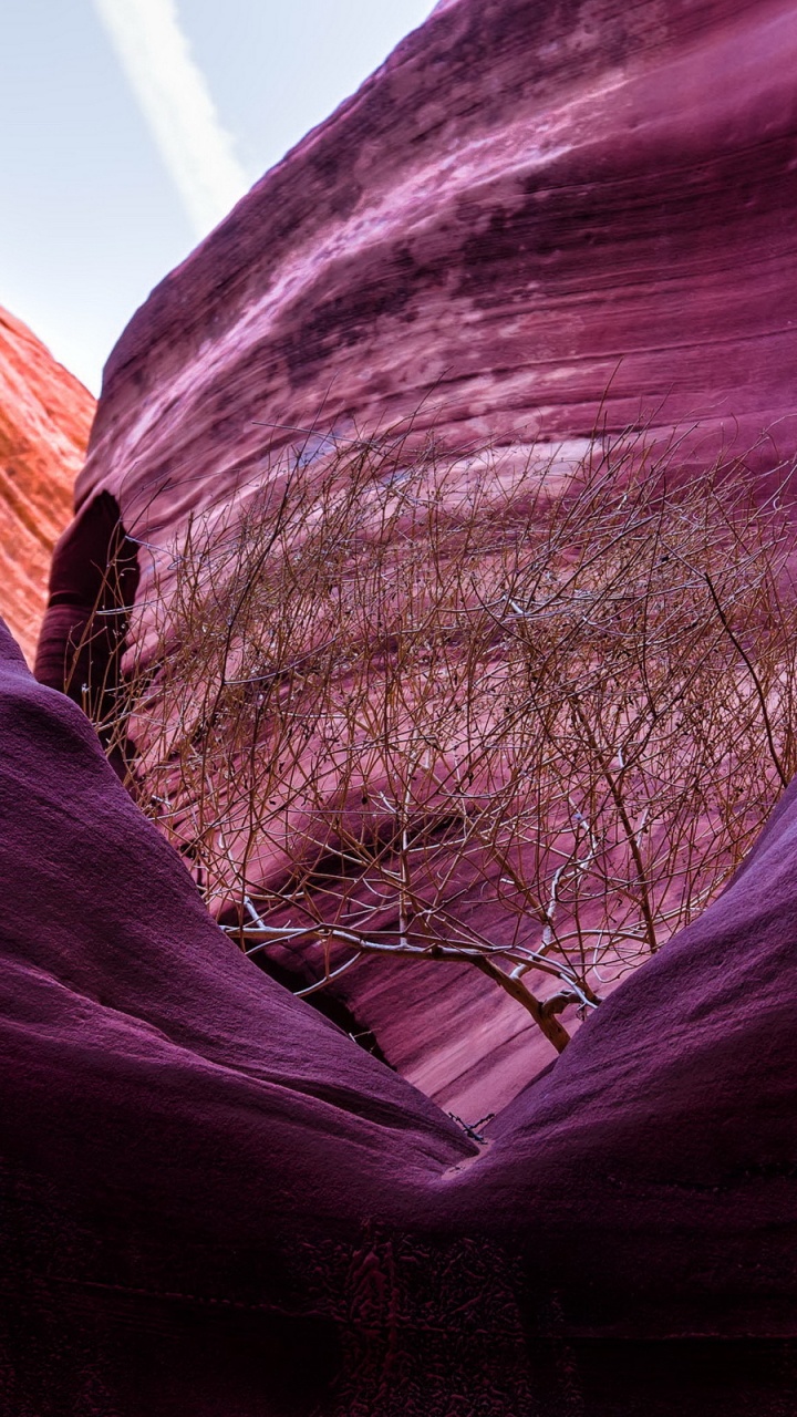 Brown Rock Formation During Daytime. Wallpaper in 720x1280 Resolution