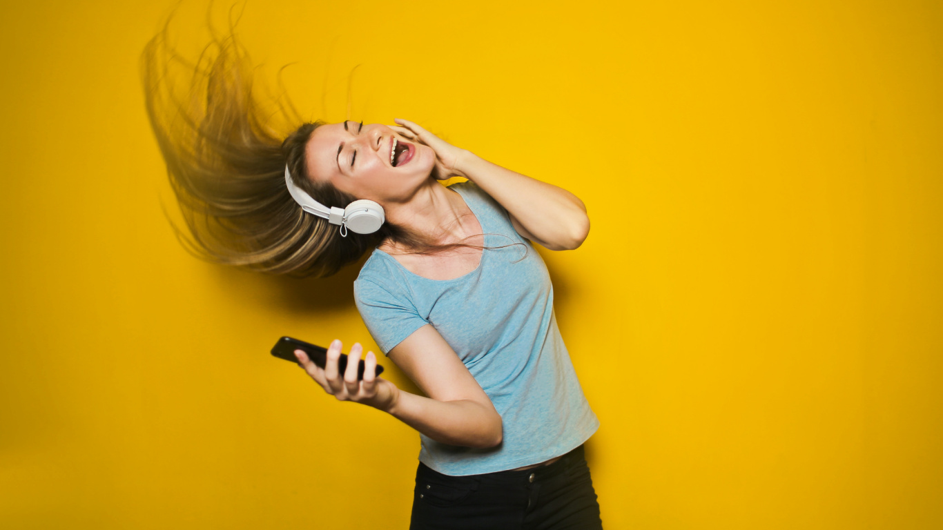 Spotify, Yellow, Arm, Shoulder, Joint. Wallpaper in 1366x768 Resolution