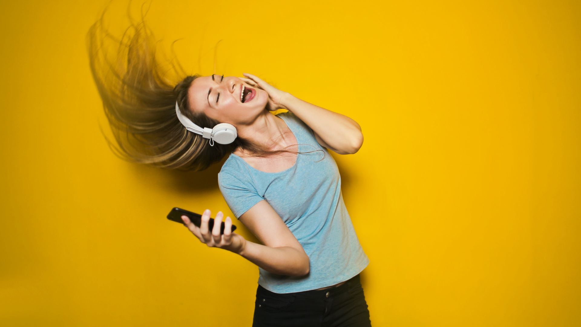 Spotify, Jaune, Bras, Épaule, Conjoint. Wallpaper in 1920x1080 Resolution