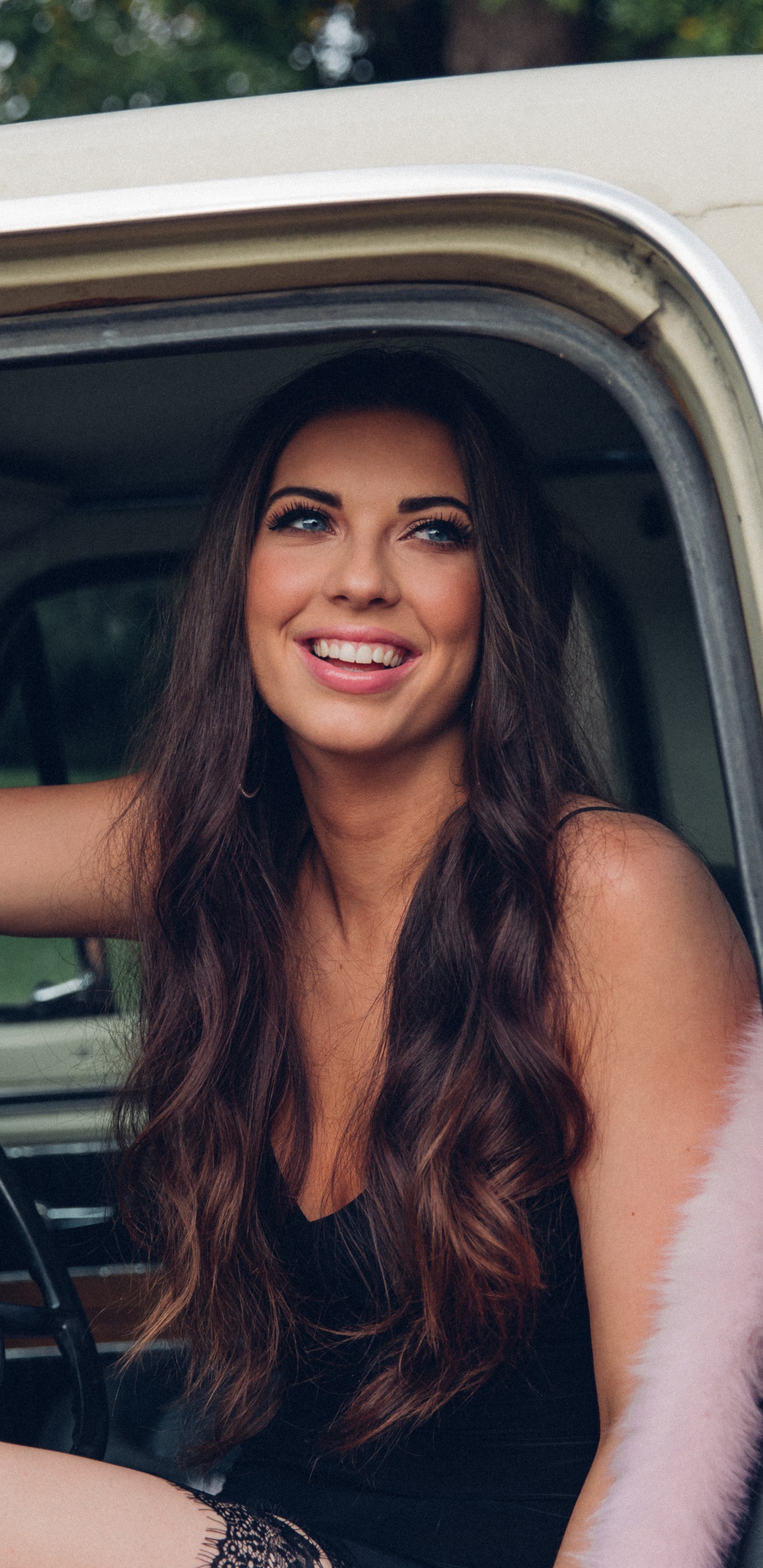 Jenny Tolman, Auto, Schönheit, Ongaku Shjo, Musik. Wallpaper in 1440x2960 Resolution