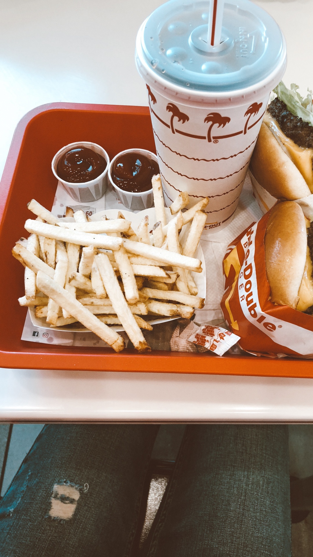 n Out, French Fries, Vegetarian Cuisine, Junk Food, Breakfast. Wallpaper in 1080x1920 Resolution