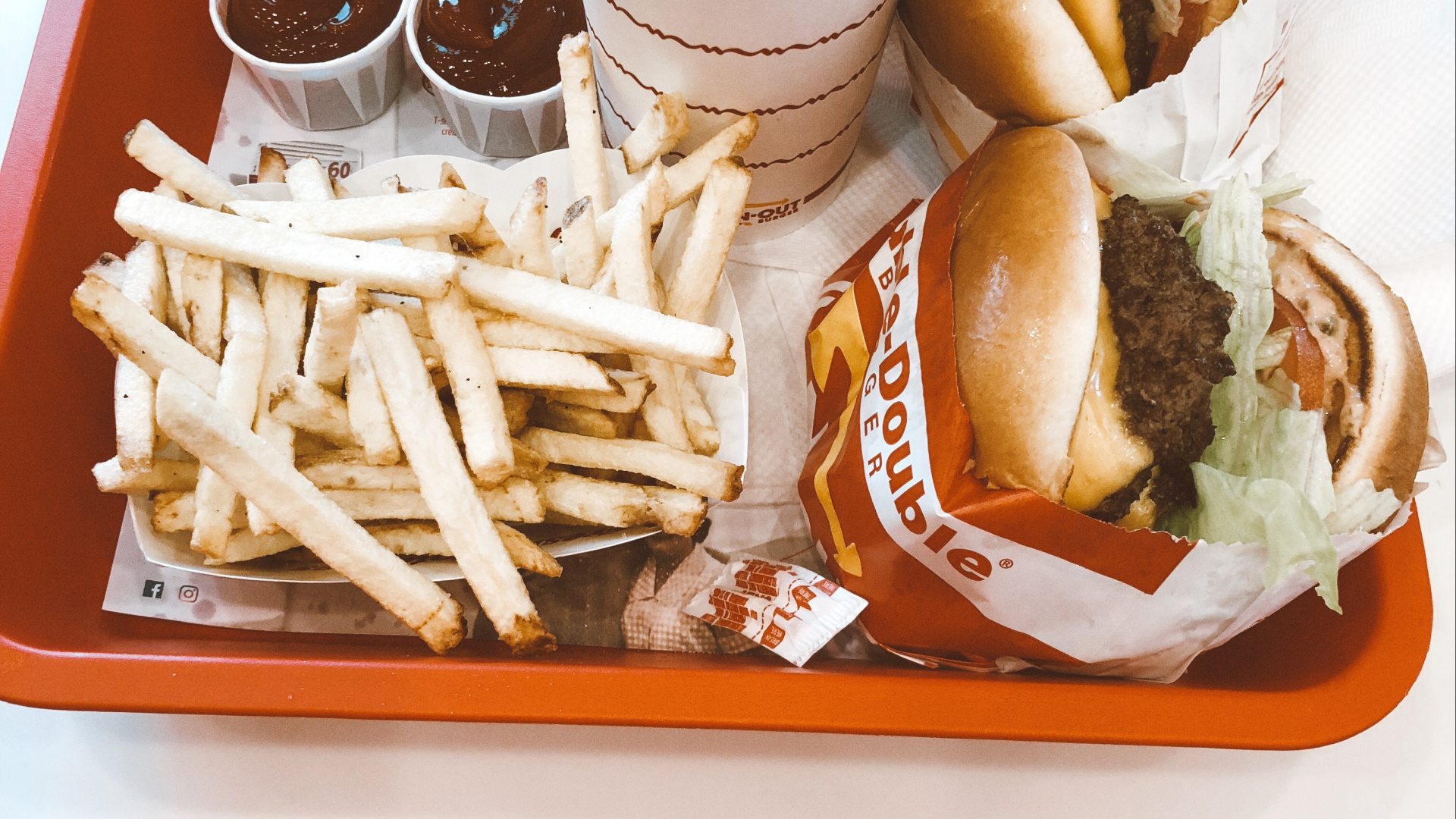 n Out, French Fries, Vegetarian Cuisine, Junk Food, Breakfast. Wallpaper in 1920x1080 Resolution