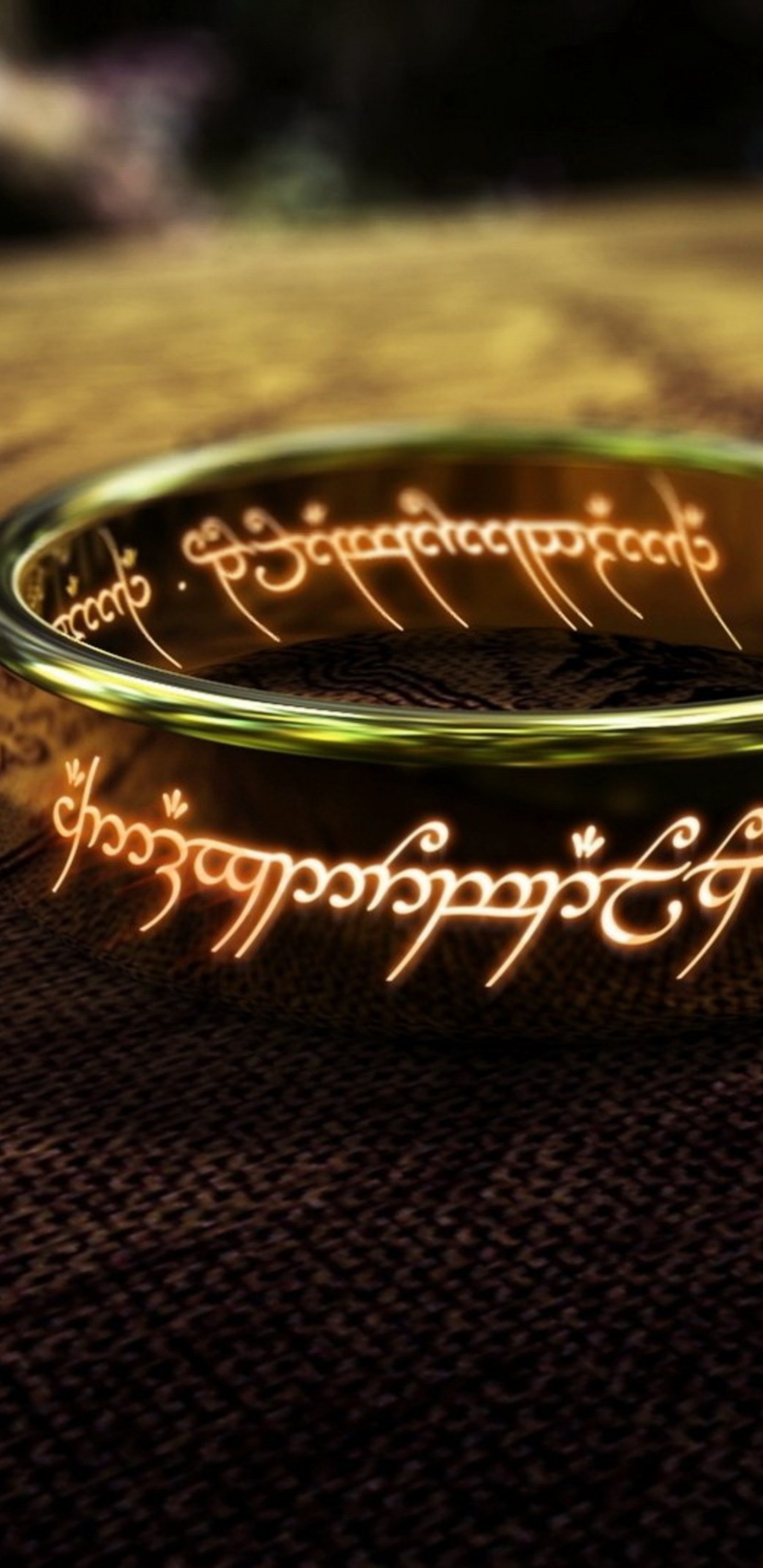 Anillo Redondo de Oro y Negro. Wallpaper in 1440x2960 Resolution