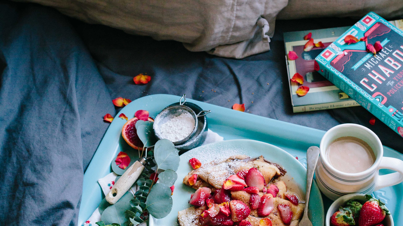 Sliced Strawberries on White Ceramic Plate. Wallpaper in 1280x720 Resolution