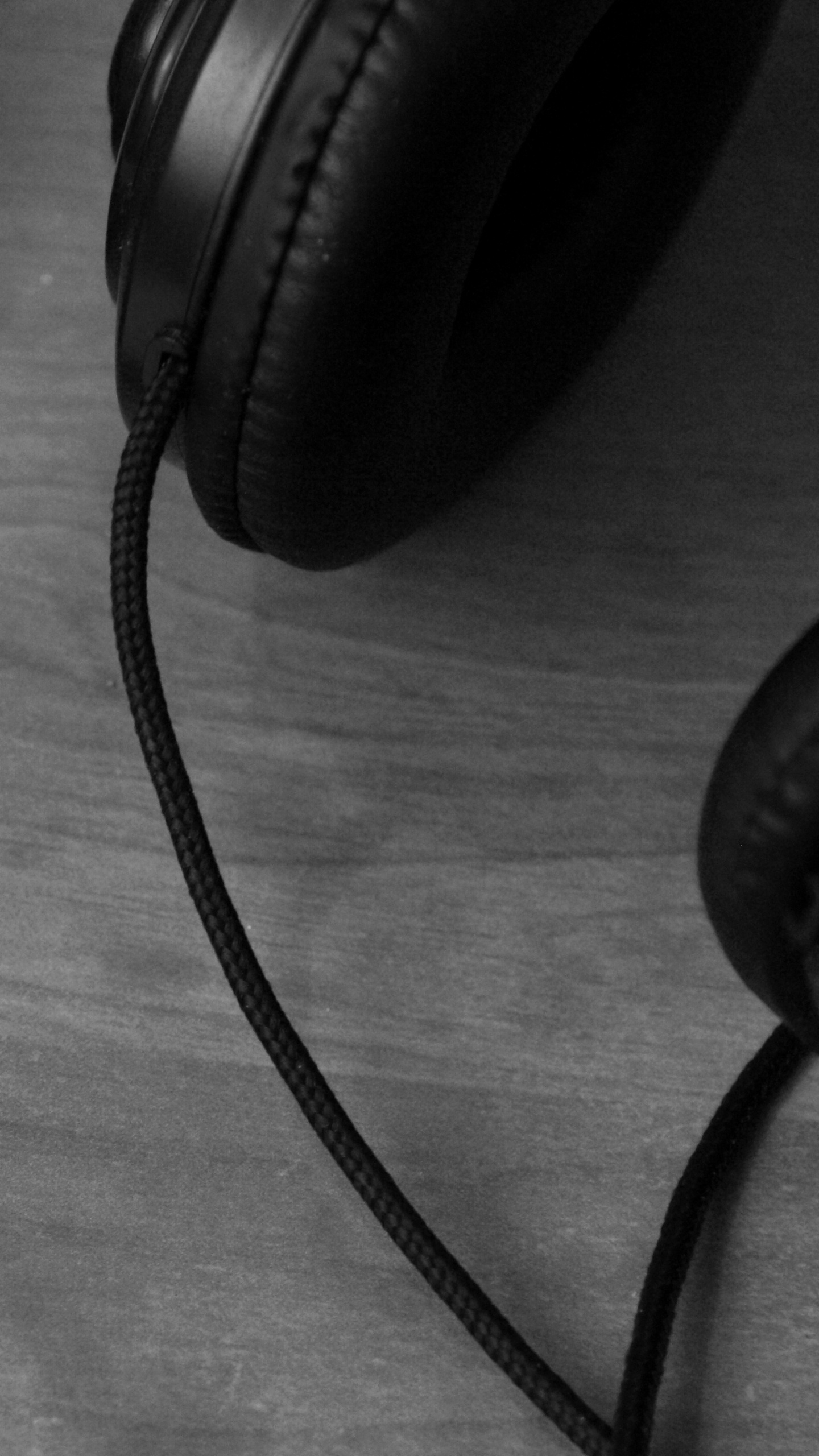 Black and White, Musician, Headphones, Audio Equipment, Technology. Wallpaper in 1440x2560 Resolution