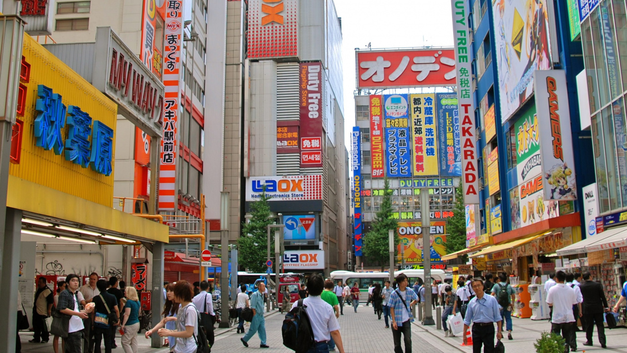 People Walking on Street During Daytime. Wallpaper in 1280x720 Resolution