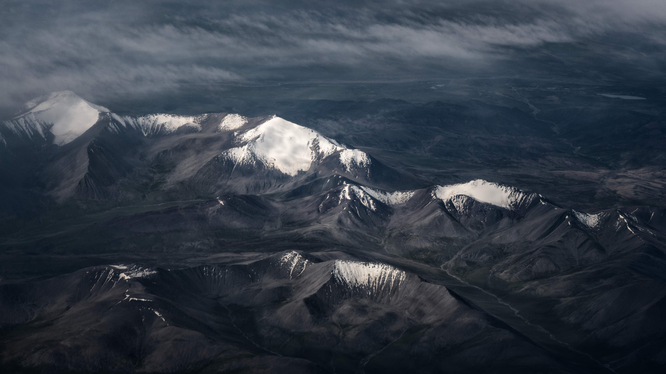 Bergkette, Bergigen Landschaftsformen, Cloud, Alpen, Atmosphäre. Wallpaper in 1366x768 Resolution