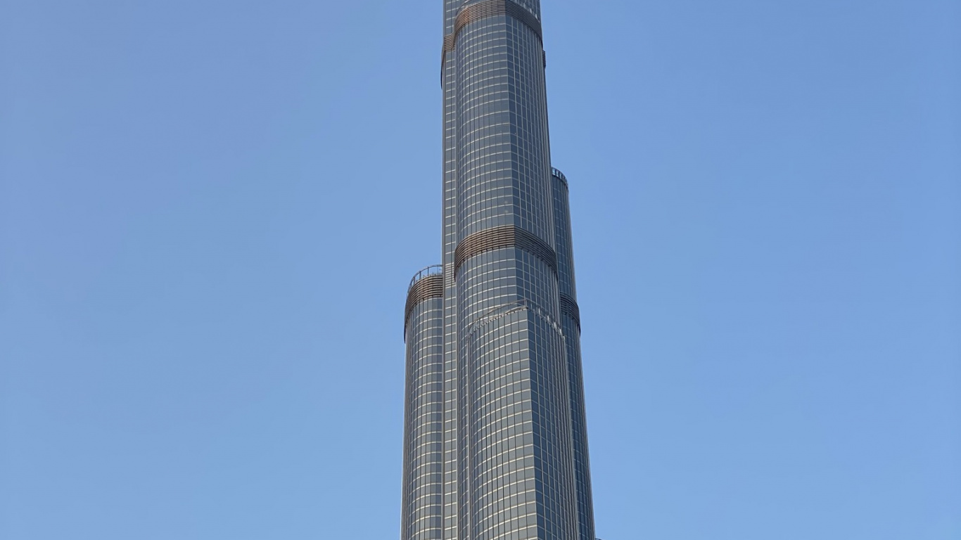 Dubai, Burj Khalifa, Wolkenkratzer, National Historic Landmark, Blau. Wallpaper in 1366x768 Resolution