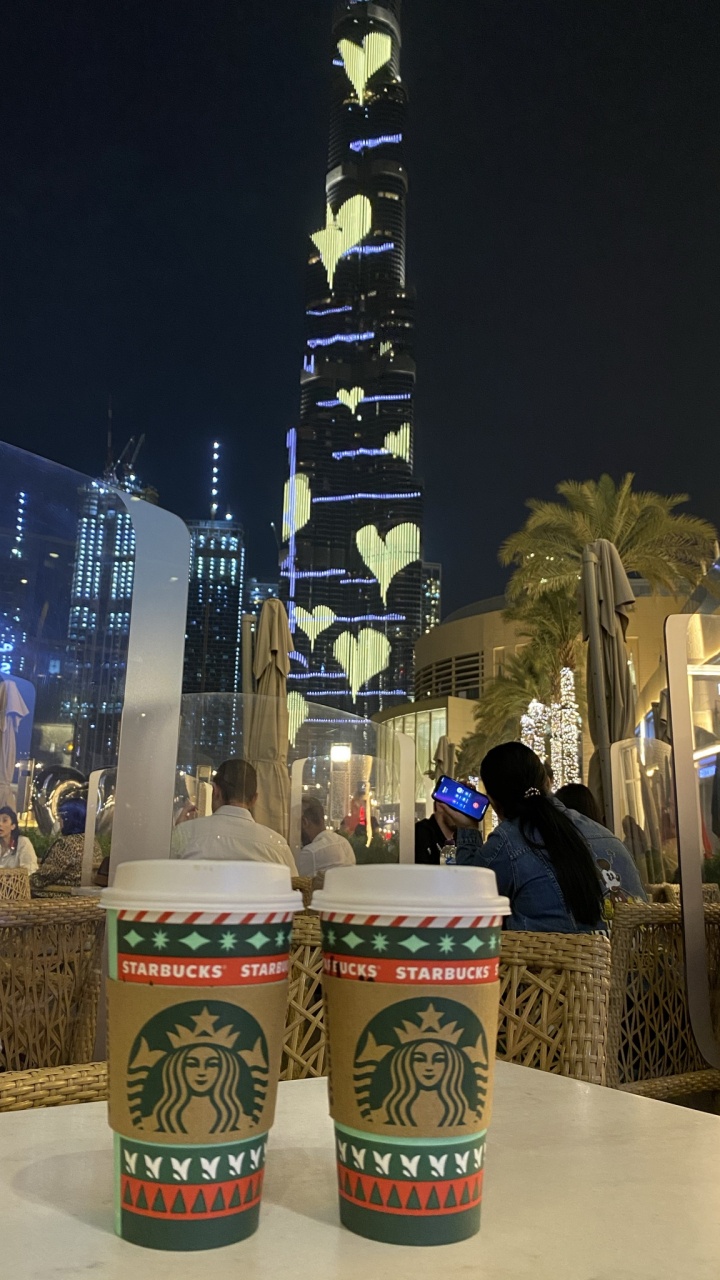 Dubai, Burj Khalifa, Starbucks New Logo 2011, Night, Drinkware. Wallpaper in 720x1280 Resolution