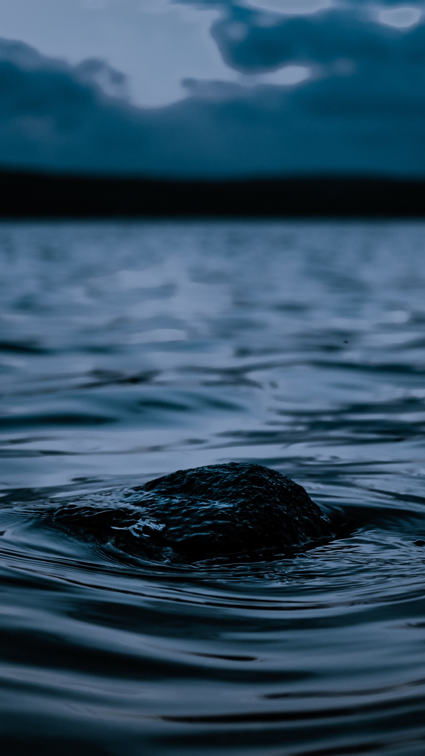 Body of Water Under Cloudy Sky During Daytime. Wallpaper in 1440x2560 Resolution